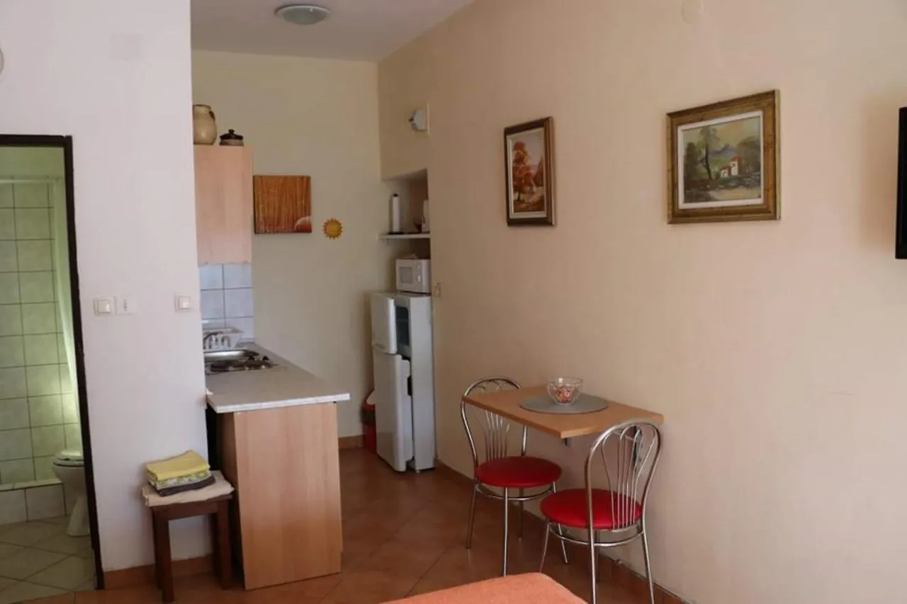 Apartments In Dramalj 43211