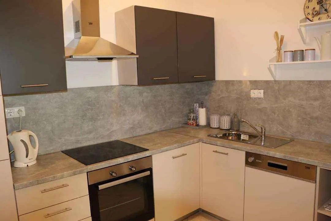 Apartments In Dramalj 43211