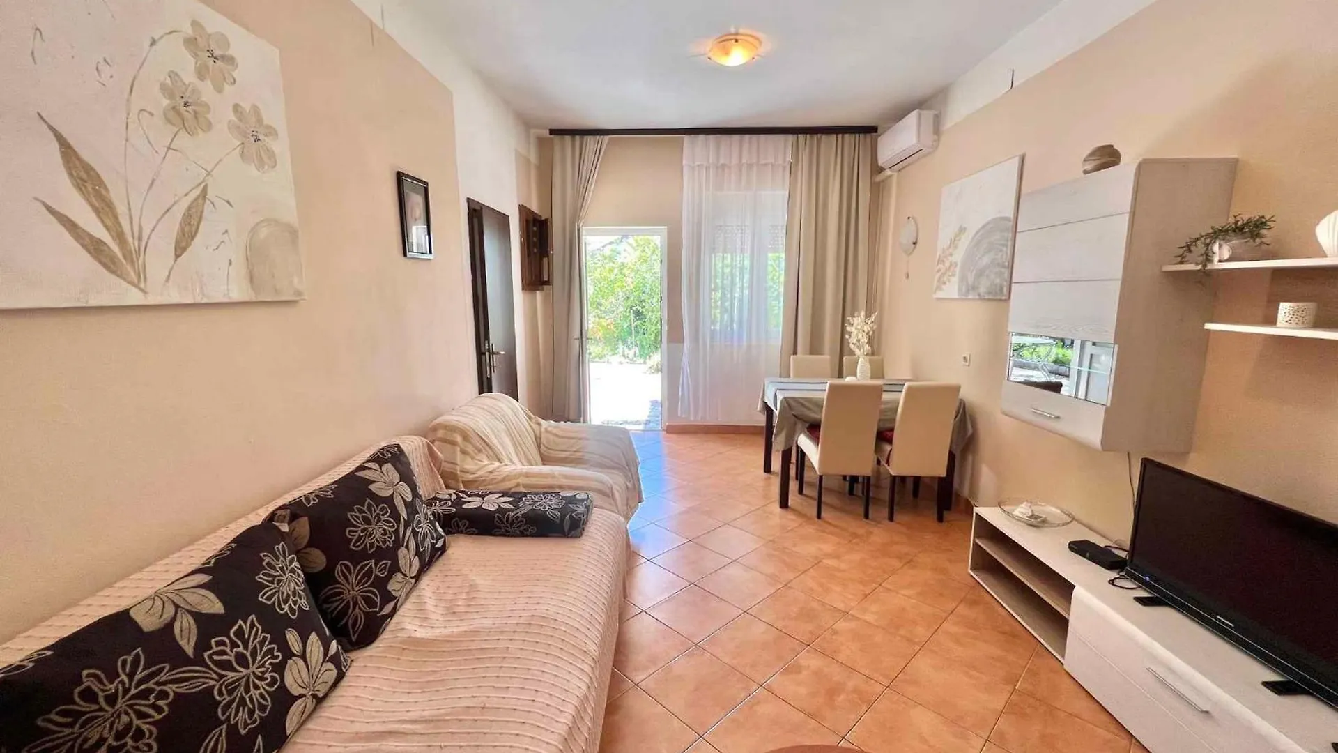 Apartments In Dramalj 43211