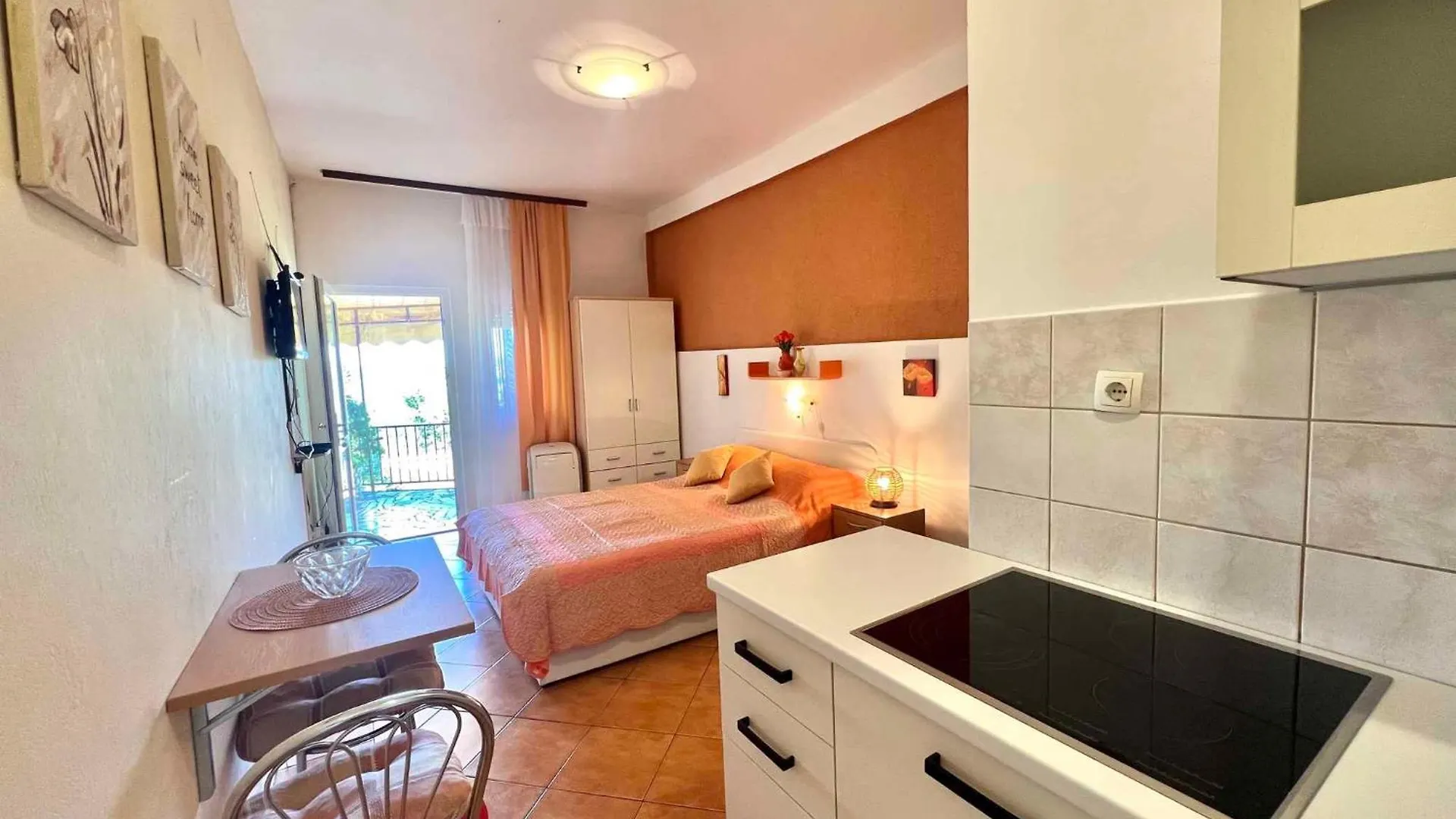 Apartments In Dramalj 43211